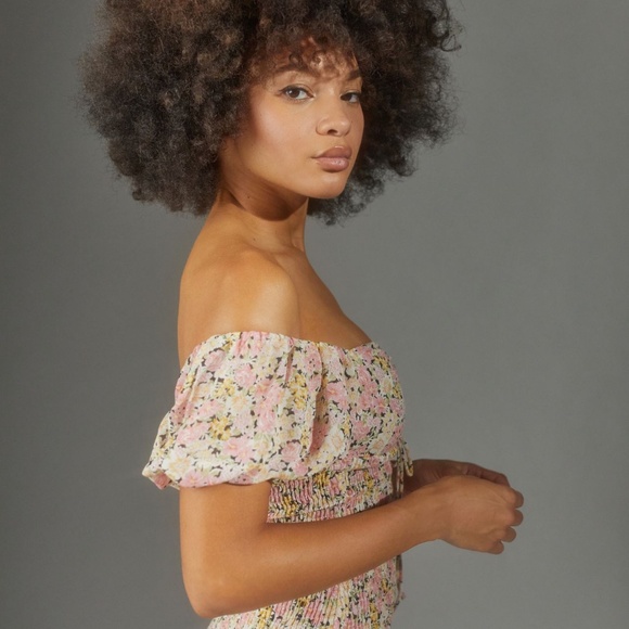 Off the shoulder midi dress - Picture 2 of 4